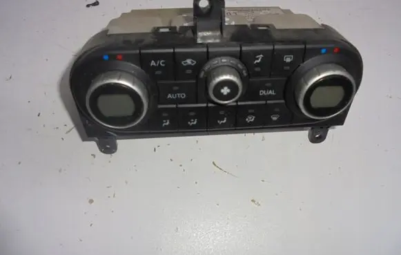 Nissan Qashqai Climate control unit 27500BR45A 27500BR45AC
