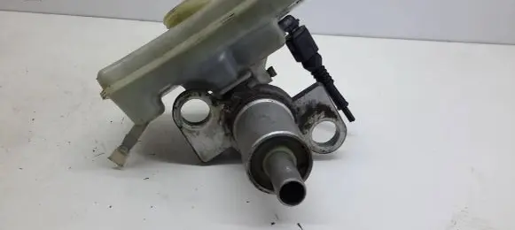Audi A4 S4 B7 8E 8H Master brake cylinder 32057009