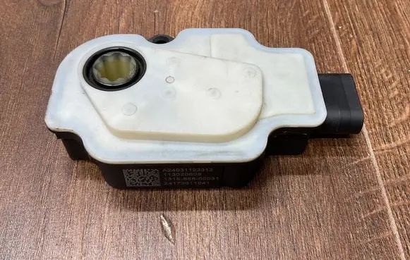 Mercedes-Benz E W213 Air flap motor/actuator A24031123312