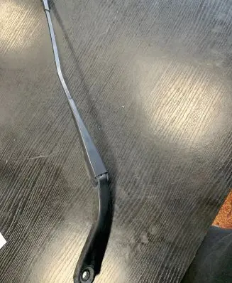 BMW 1 F20 F21 Front wiper blade arm 7239520