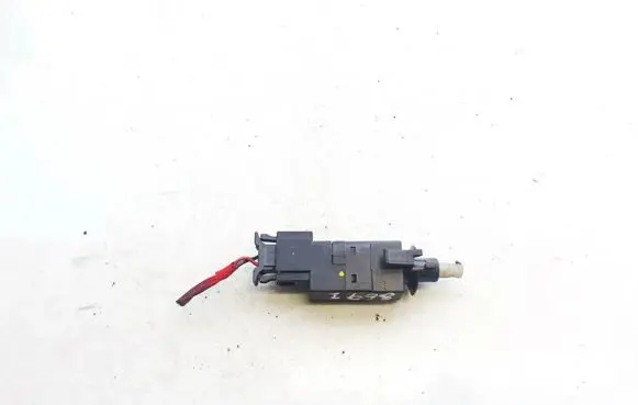 Mercedes-Benz E W211 Brake pedal sensor switch 0015454009