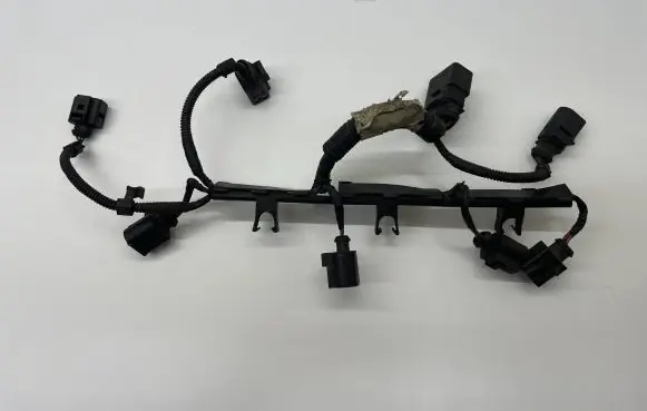 Audi A6 S6 C6 4F Fuel injector wires 06F971824E