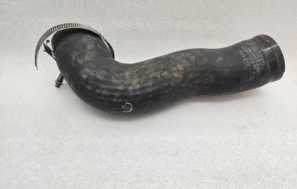 Skoda Octavia Mk4 Intercooler hose/pipe 400000611906