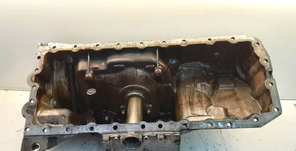 BMW 5 E60 E61 Oil sump 7547884