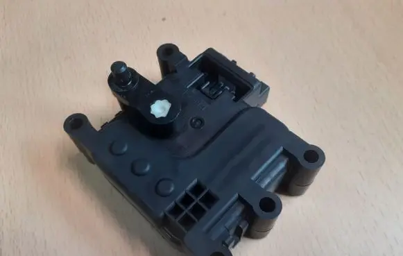 Mazda CX-7 Intake manifold valve actuator/motor 9W11Y