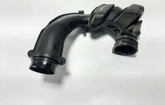 Volvo XC60 Air intake duct part 31370120
