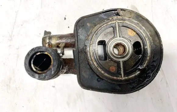Engine oil radiator