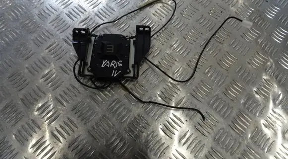 Toyota Yaris XP210 Radio antenna 86862-K0010