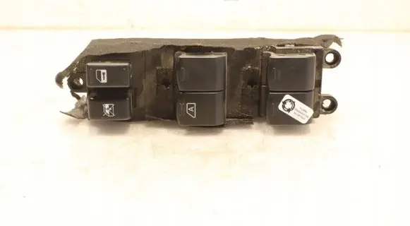 Subaru Legacy Electric window control switch 157525
