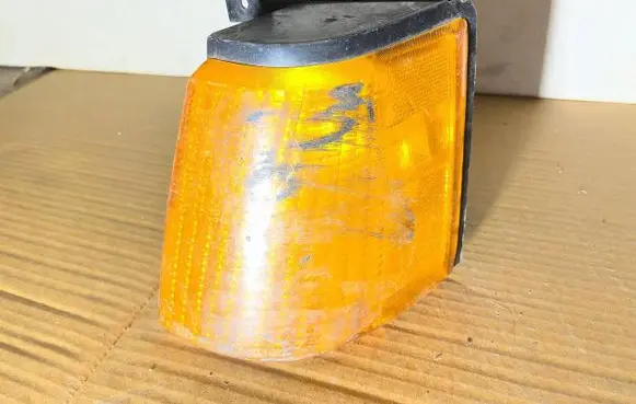 Ford Escort Front bumper turn signal E6EB13216AD FL2085 20850