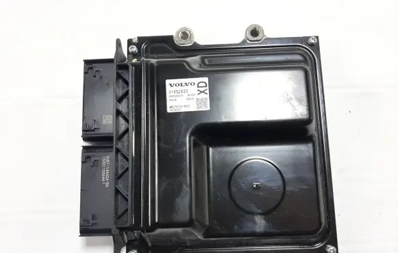 Volvo V40 Engine control unit/module 31452623