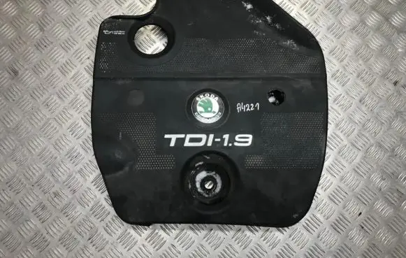 Skoda Octavia Mk1 (1U) Engine cover (trim) 038103925e 012784a