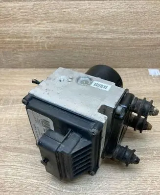 Volkswagen PASSAT B6 ABS Pump 3C0614109A 16420302A