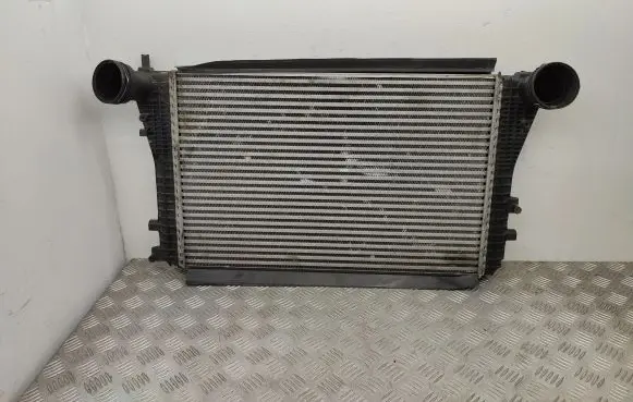 Volkswagen PASSAT B6 Intercooler radiator 3C0145805G