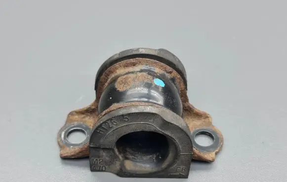 Honda Accord Sway bar bush bracket, front 