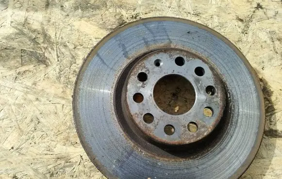 Volkswagen PASSAT B6 Front brake disc