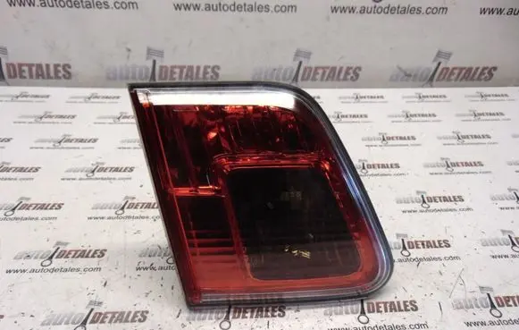 Toyota Avensis T270 Tailgate rear/tail lights