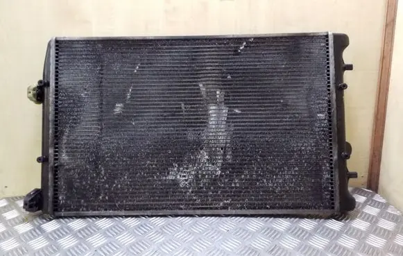 Skoda Fabia Mk1 (6Y) Coolant radiator 6Q0121253R