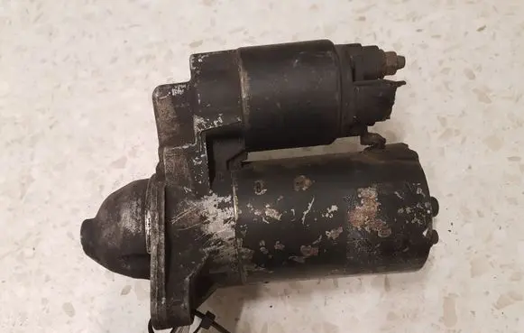 Toyota Avensis T220 Starter motor 281000D030