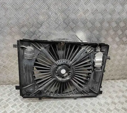 Mercedes-Benz GLA W156 Radiator cooling fan shroud A2049062102 0130308445
