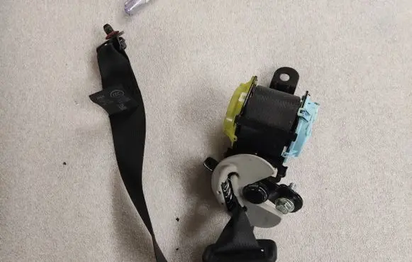 KIA Sorento Rear seatbelt 898780-c5000