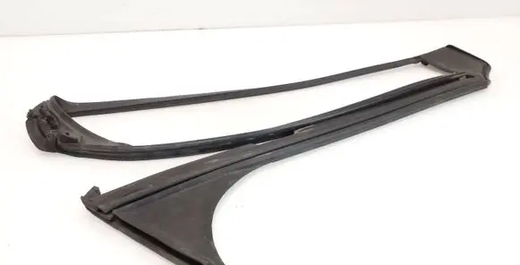 Tesla Model X Rubber seal front door window/glass 103215300C