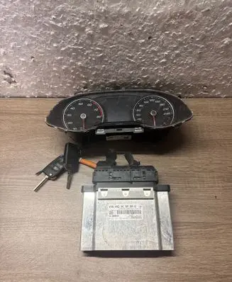 Seat Ibiza V (KJ) Engine ECU kit and lock set 04C907309AT 0261S17501