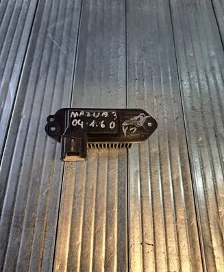 Mazda 3 I Heater blower motor/fan resistor PM010020B