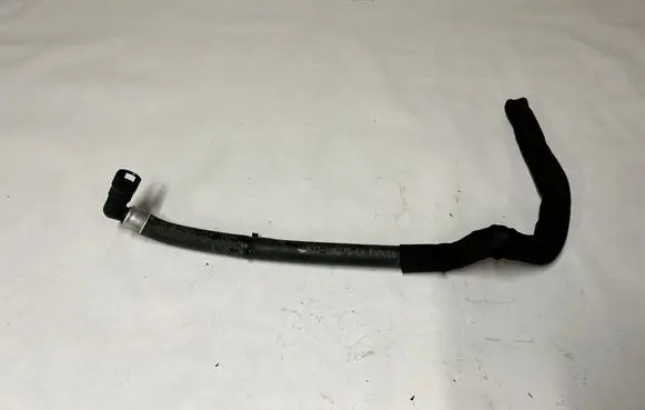 Engine coolant pipe/hose