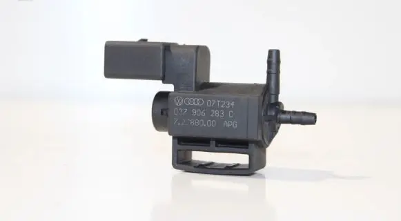 Volkswagen Eos Turbo solenoid valve 037906283C