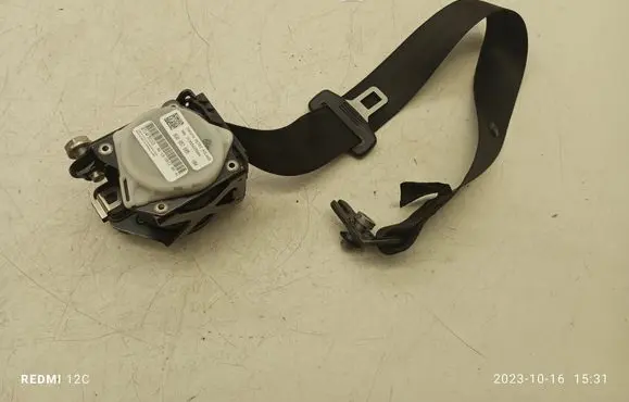 Audi Q3 8U Rear seatbelt 8U0857805