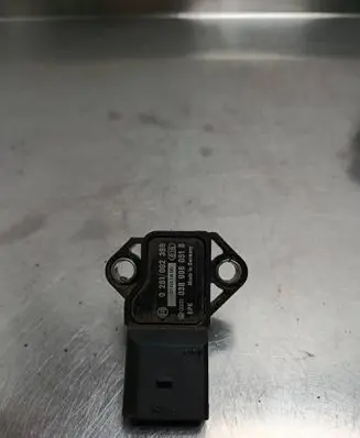 Volkswagen Golf V Air pressure sensor 038906051B 0281002399