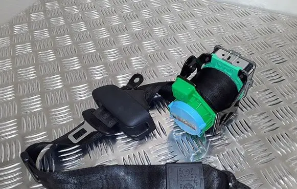 Audi TT TTS Mk2 Front seatbelt 8J8857705D