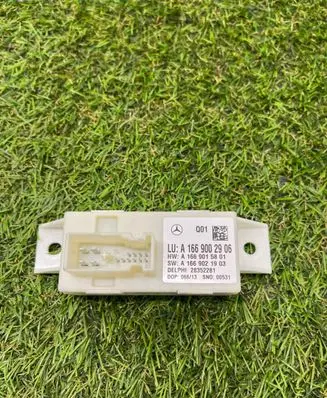 Mercedes-Benz C W204 Light module LCM A1669002906 A1669015801