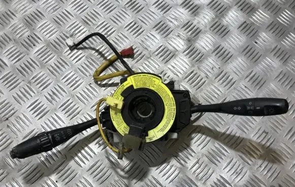 Mitsubishi Carisma Wiper turn signal indicator stalk/switch mb953700 smr141720