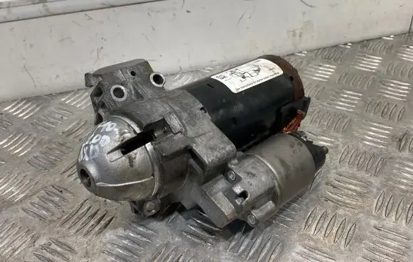 BMW 5 F10 F11 Starter motor 8574102