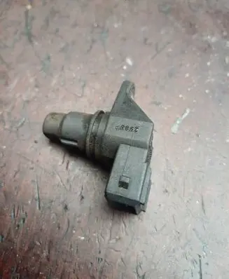 Opel Meriva A Camshaft position sensor 8200038472 5144447 PA66GF30