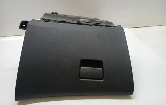 Opel Astra J Glove box 13262607