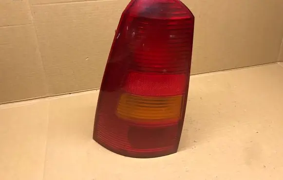 Ford Focus Rear/tail lights XS4X13N004EC