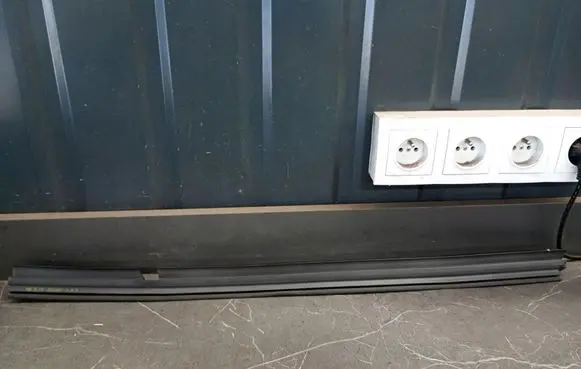 Mercedes-Benz GLC X253 C253 Side skirt rear trim a2547351700