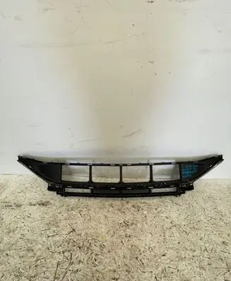 Mercedes-Benz C W206 Front bumper lower grill