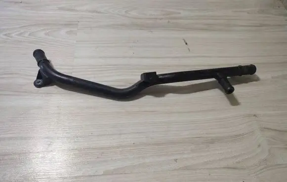 Skoda Scala Engine coolant pipe/hose 04C121070B