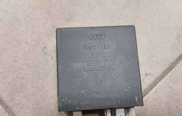 Audi A4 S4 B5 8D Other relay 8D0907701A