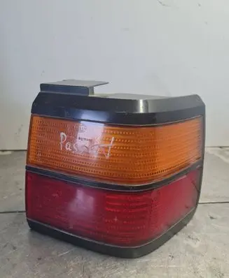 Volkswagen PASSAT B3 Rear/tail lights 357945112