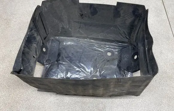 Opel Astra J Battery box tray cover/lid
