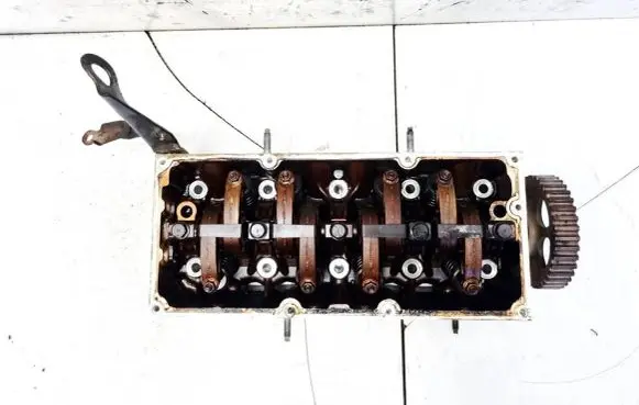 Renault Twingo II Engine head 