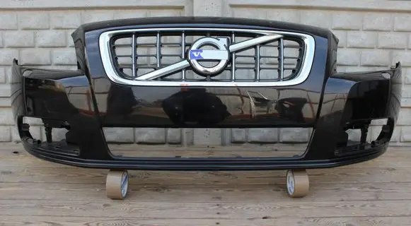 Volvo V70 Front bumper 30678623