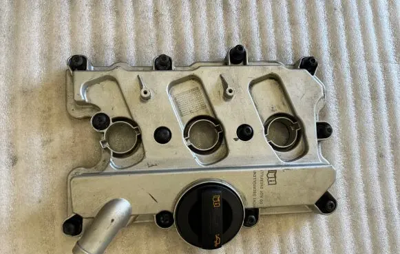 Audi Q5 SQ5 Rocker cam cover 06E103471P 06E103471