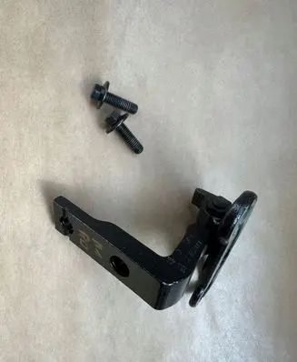 Volvo XC90 Front door lower hinge 31424608