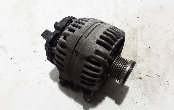 Audi A1 Generator/alternator 03C903023S